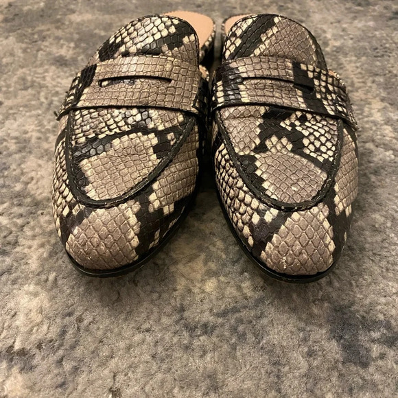 SOLD OUT! J.Crew Academy penny loafer mules in snake-embossed leather, SZ 7. - Picture 6 of 11